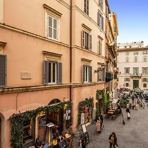 Exquisite By Piazza Navona Apartment Rome